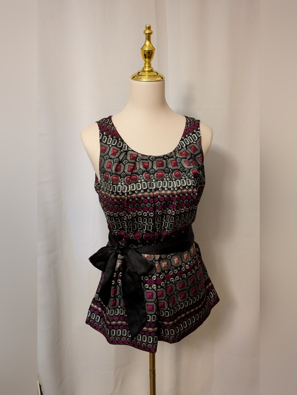 Apt. 9 Sleeveless Jewel-Print Fit & Flare Dress in Black and Fuchsia - Picture 2 of 8